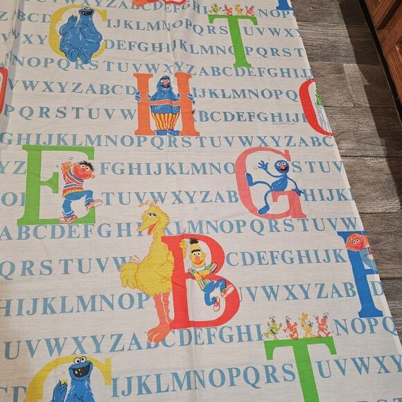 VINTAGE STEVENS SESAME STREET FLAT TWIN SIZE SHEET. - Picture 4 of 8